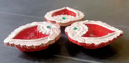 Diyas painted by chidren at art workshop at TMC, Mumbai