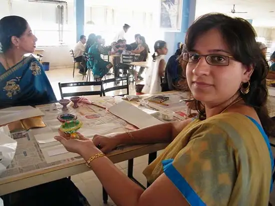 Painting on diyas by participants
