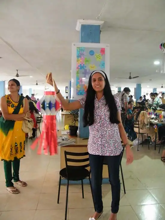 Showing of ready latern by participants