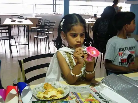 Diya painting by child participant