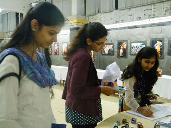 People at Eco-friendly ganesh idols exhibition, Balgandharav Kaladalan