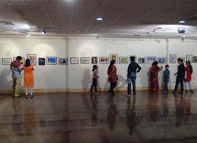 Exhibition of paintings by children and young adults at P. L. Deshpande Kala Academy, Ravindra Natya Mandir, Prabhadevi, Mumbai (2016)