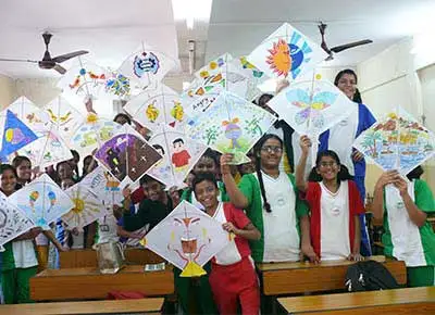 Kite painting workshop for children 