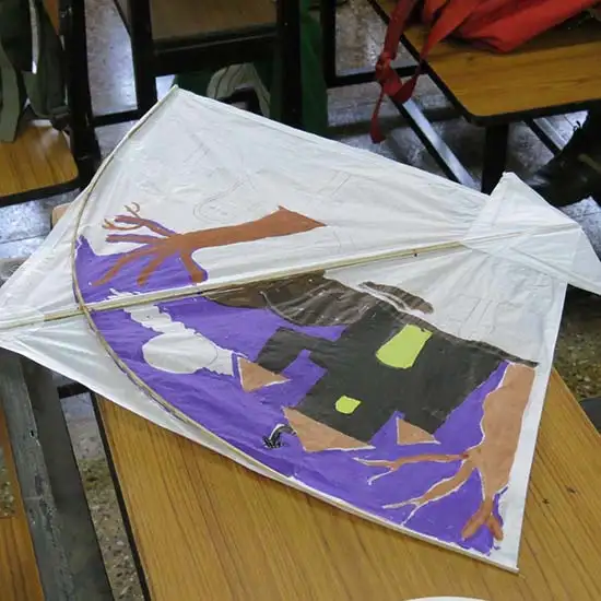 Students paint the kite at Kite Painting Workshop, Mumbai