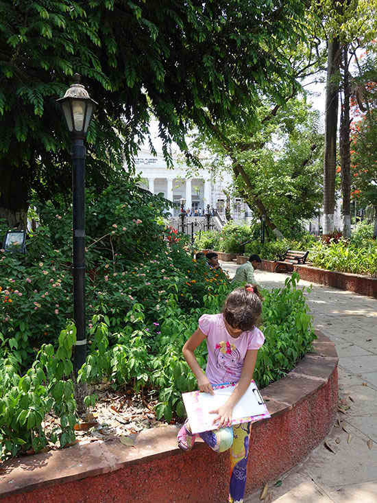 Outdoor sketching workshop for children 6