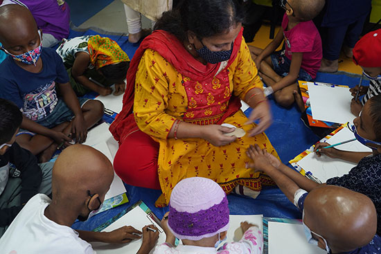 Art workshop for children undergoing treatment for cancer by Khula Aasmaan at Tata Memorial Centre Centre