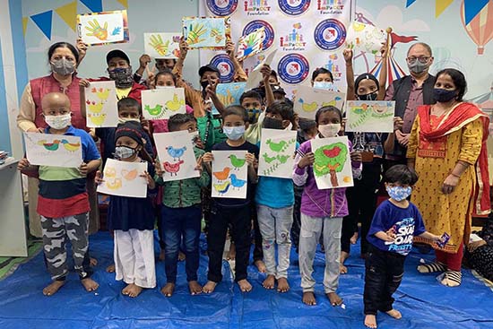 Milind Sathe, Chitra Vaidya and Priti Naik with Children at Tata Memorial Centre, Mumbai