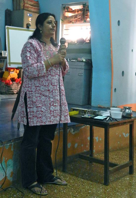 Watercolour painting demonstration by artist Chitra Vaidya at Madhavrao Bhagwat High School, Vile Parle, Mumbai