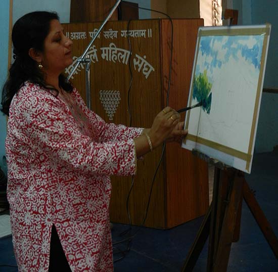 Demonstration of watercolour painting by artist Chitra Vaidya at Madhavrao Bhagwat High School