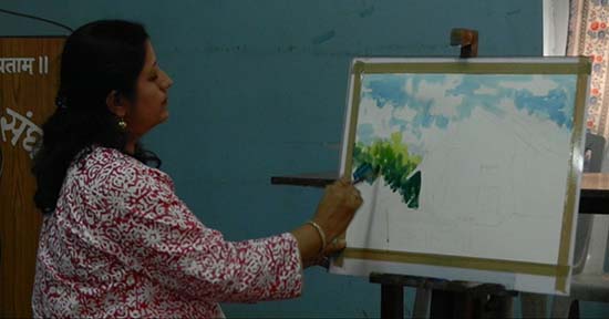 Demonstration of watercolour painting by artist Chitra Vaidya at Madhavrao Bhagwat High School, Vile Parle, Mumbai