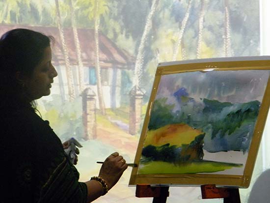  artist Chitra Vaidya demonstrating watercolour painting 